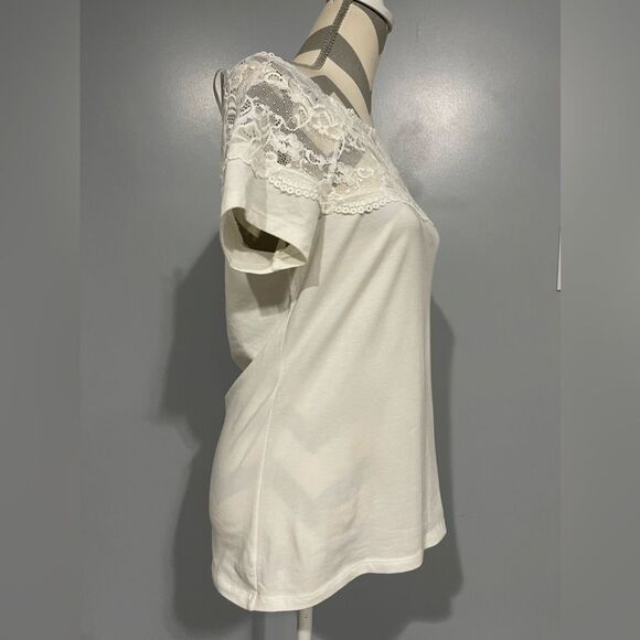 Cute White H&M Blouse - Picture 3 of 6